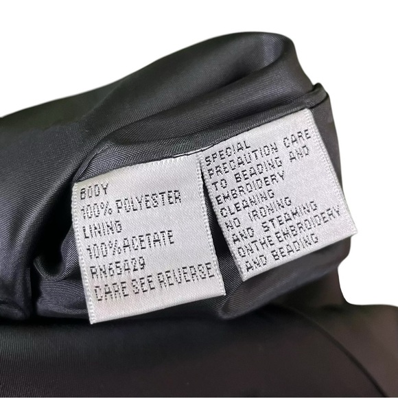 DVC Exclusive Metallic Ruffle Buttoned Evening Jacket Black Silver White Size 4 - Picture 8 of 9